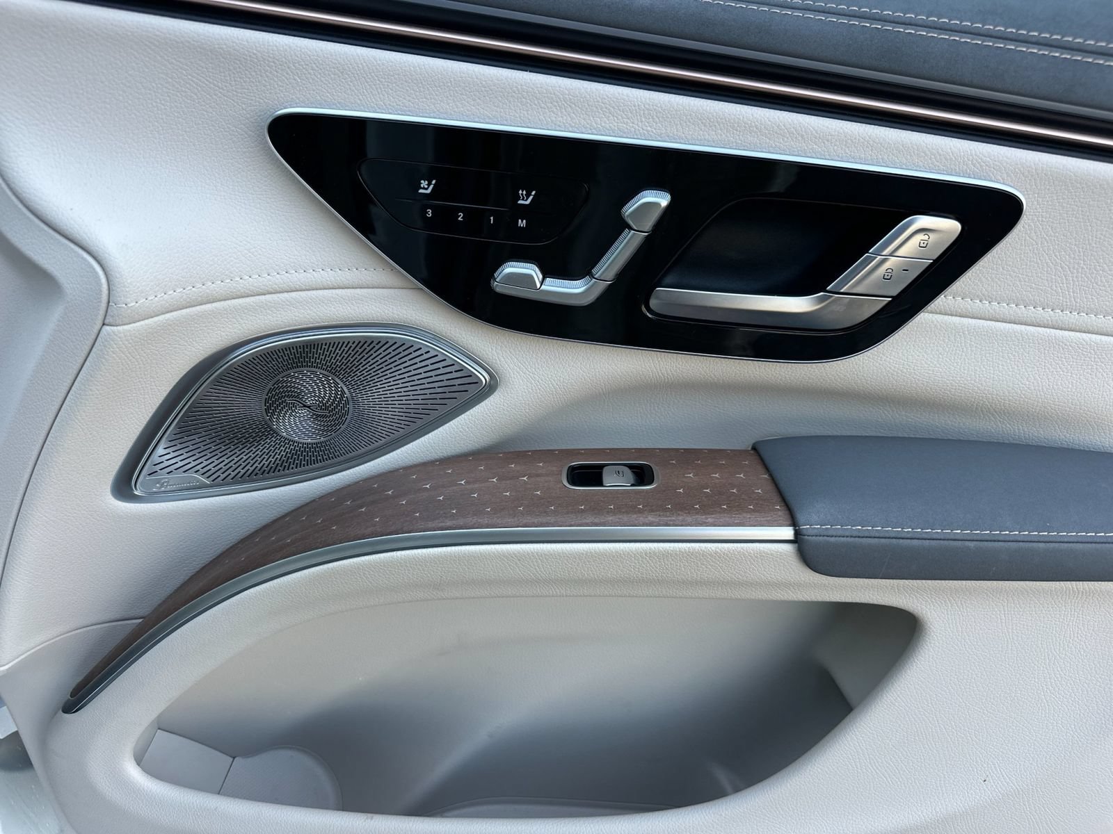 Certified 2024 Mercedes-Benz EQS 450+ SUV image 19