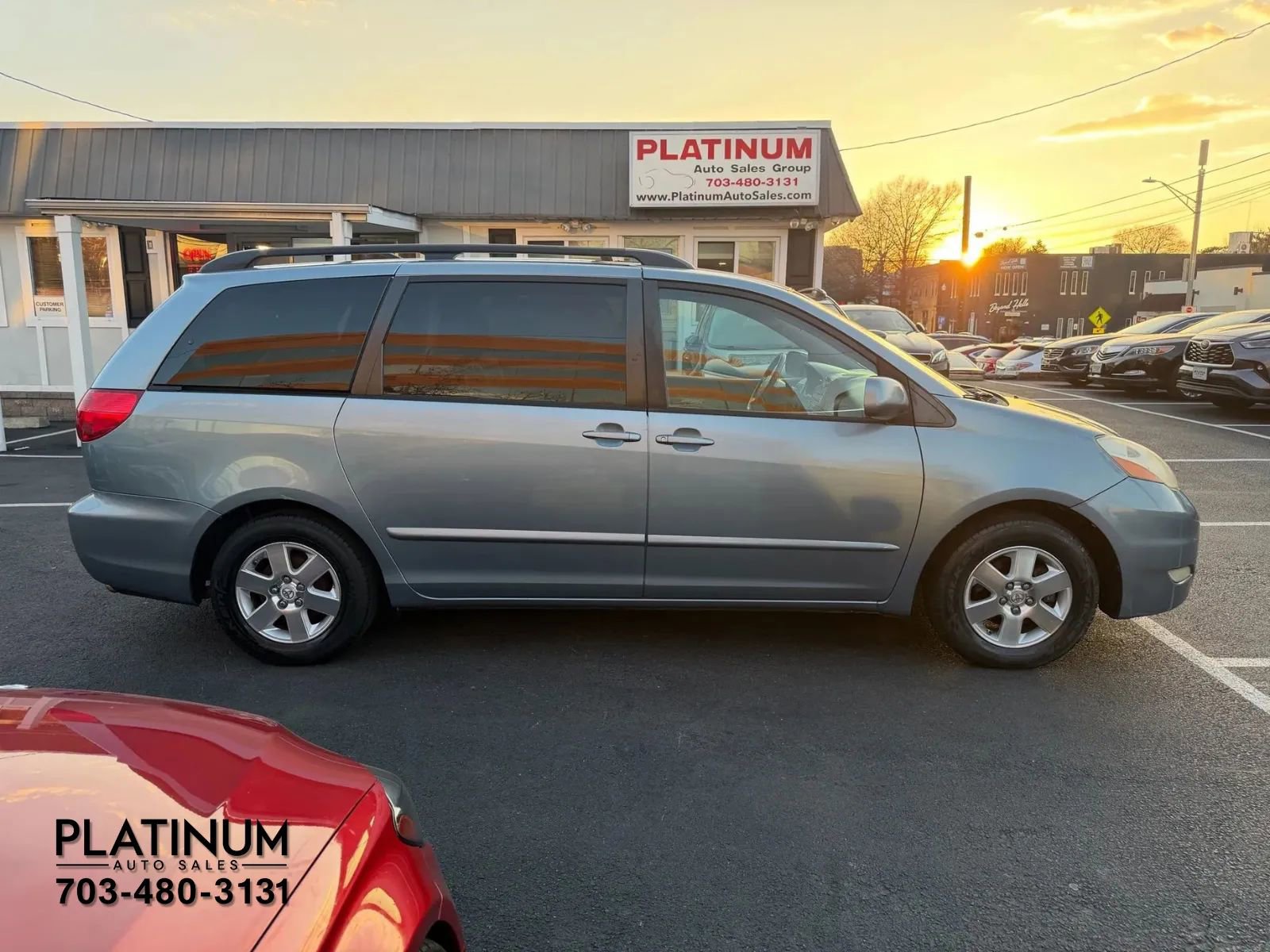 Used 2007 Toyota Sienna XLE image 2