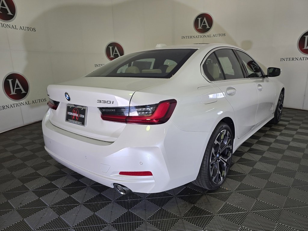 New 2025 BMW 330i xDrive Sedan w/ Premium Package image 4