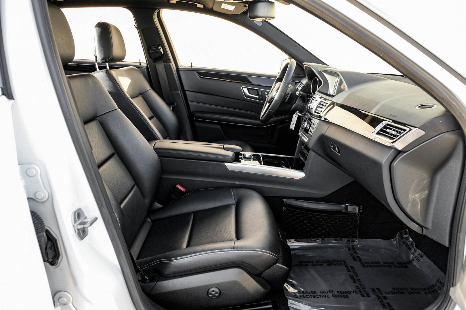 Used 2014 Mercedes-Benz E 350 Sedan w/ Premium 1 Package image 29