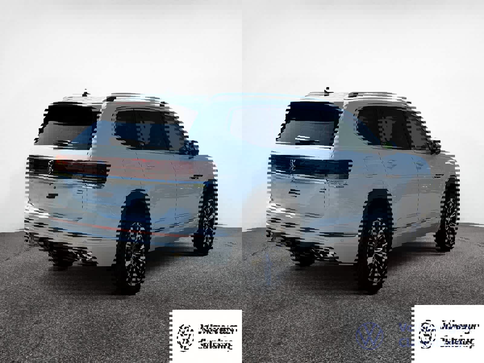 Used 2025 Volkswagen Atlas SEL Premium R-Line image 5