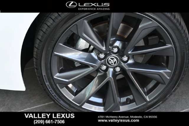 Used 2024 Toyota Corolla SE w/ SE Premium Package FWD image 22