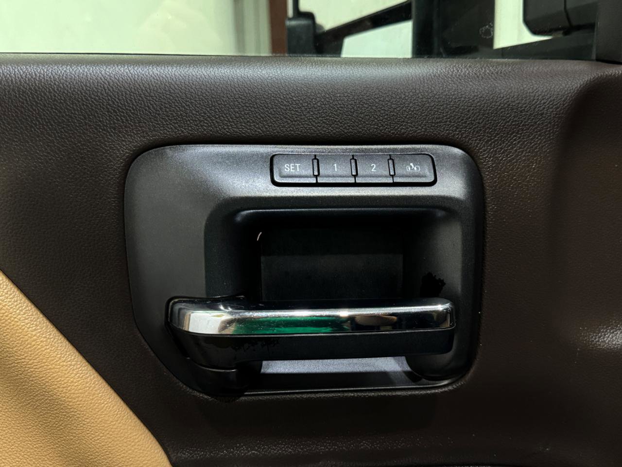 Used 2018 GMC Sierra 3500 Denali w/ Duramax Plus Package AWD/4WD image 27
