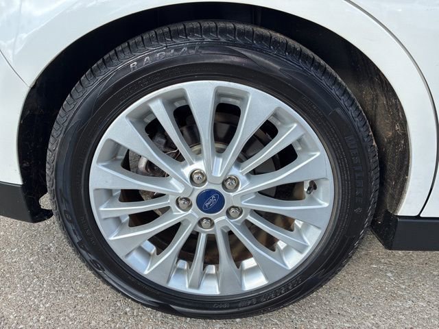 Used 2017 Ford C-MAX Energi SE w/ Equipment Group 402A image 14