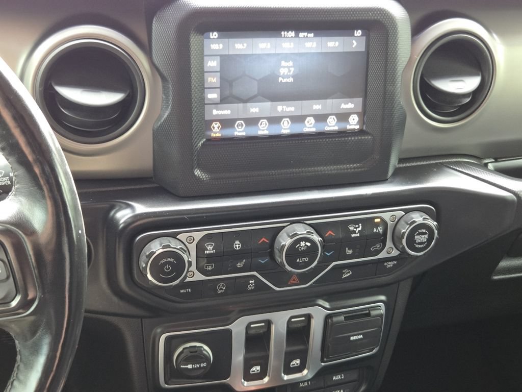 Used 2020 Jeep Wrangler Sport AWD/4WD image 32