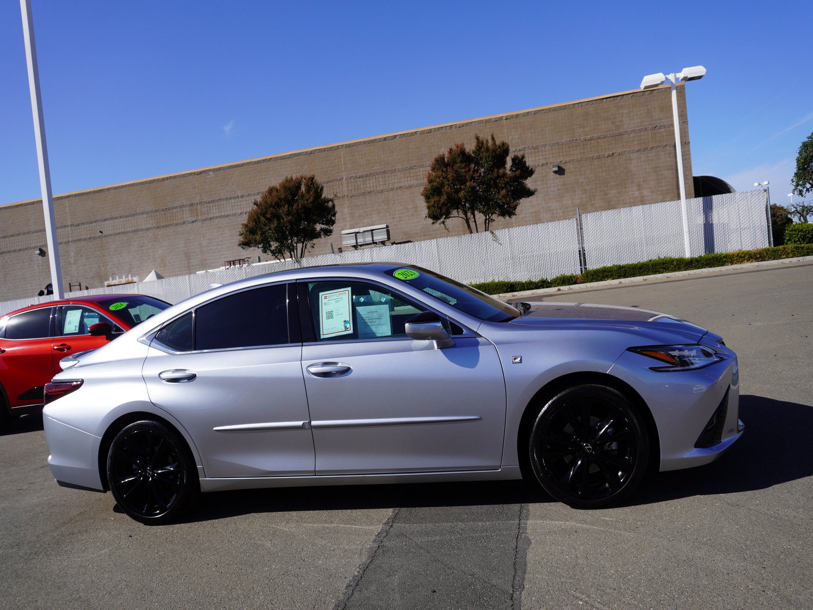Used 2023 Lexus ES 350 F Sport w/ Accessory Package (Z2) FWD image 4