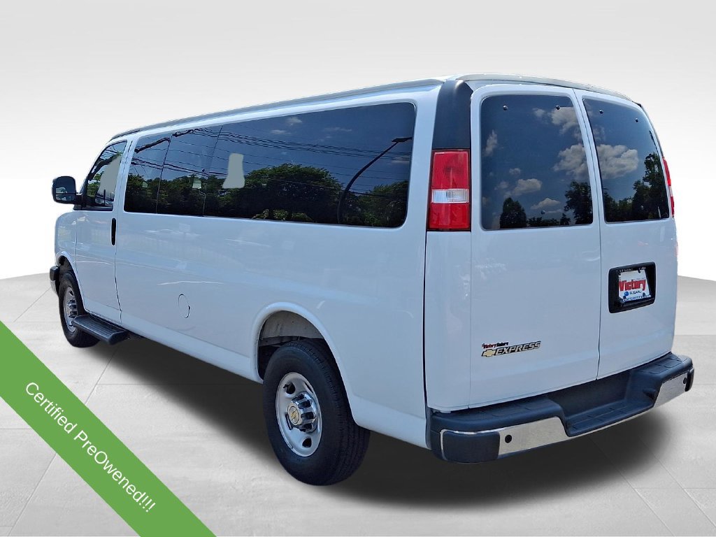 Used 2025 Chevrolet Express 3500 LT w/ LT Preferred Equipment Group RWD image 2