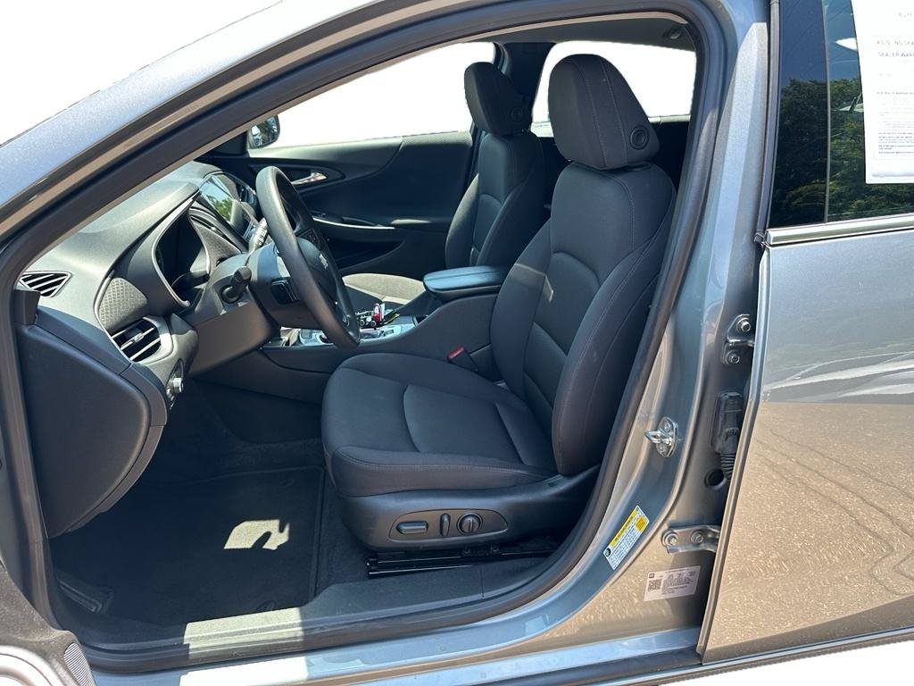 Used 2024 Chevrolet Malibu LT FWD image 8