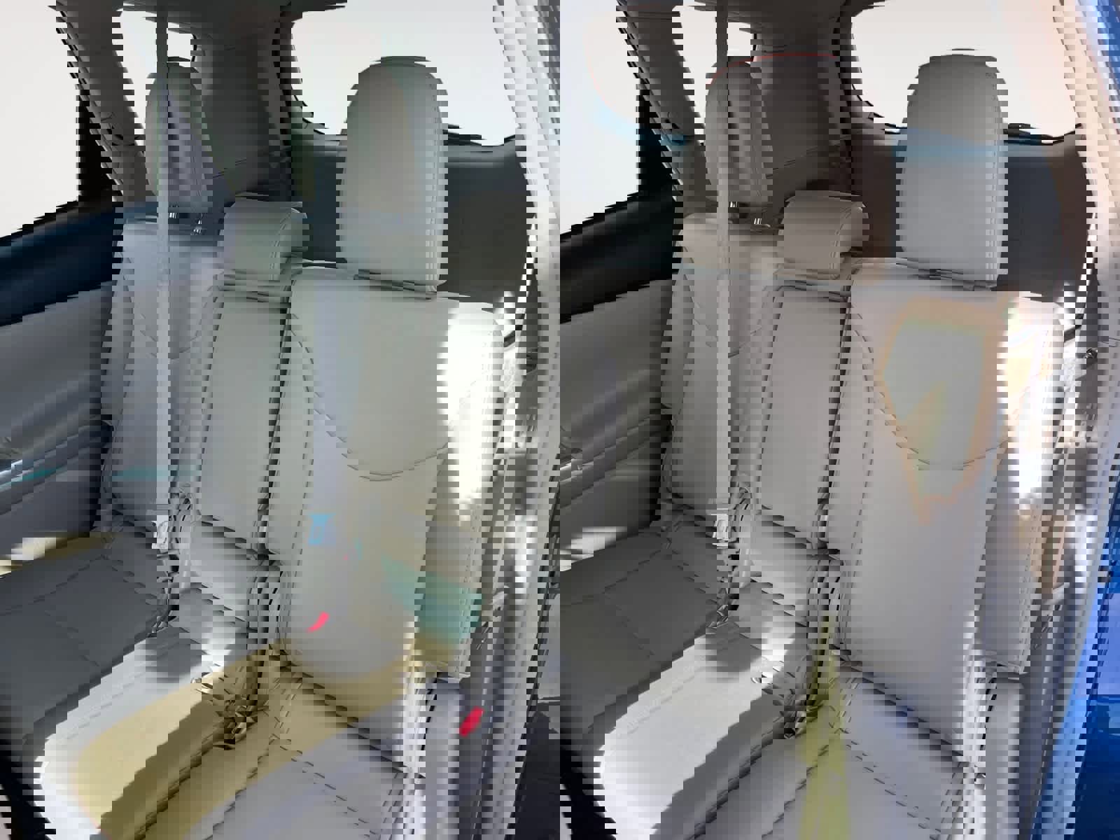 Used 2014 Toyota Prius V Five image 13