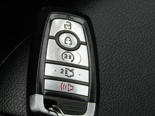 Certified 2020 Ford Fusion SEL FWD image 22