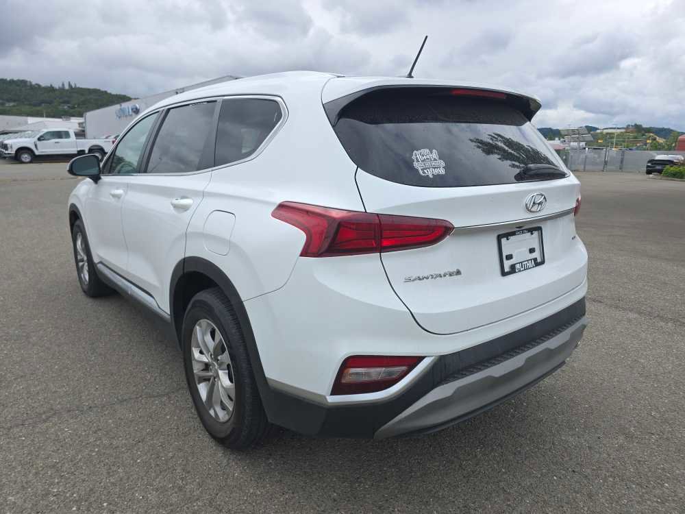 Used 2019 Hyundai Santa Fe SE AWD/4WD image 2