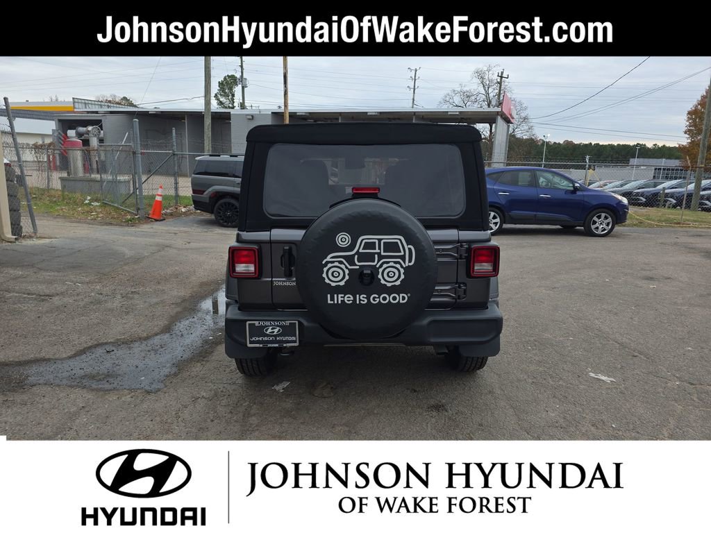 Used 2024 Jeep Wrangler Sport S image 16
