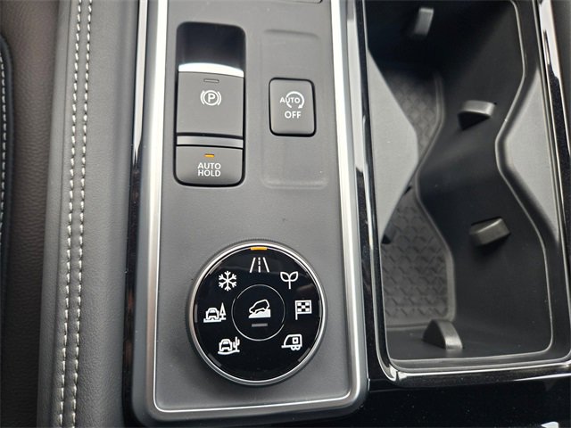 New 2025 Nissan Pathfinder Platinum image 21