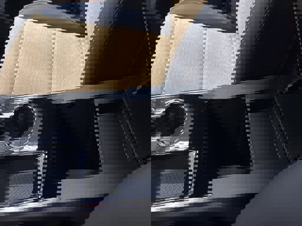 New 2026 Chevrolet Equinox ACTIV w/ Convenience Package III image 17