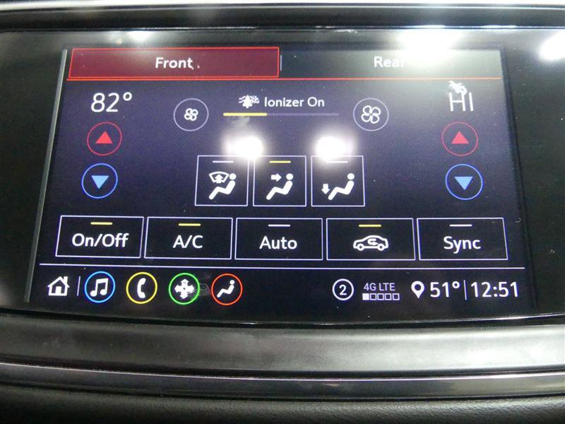 Used 2020 Buick Enclave Essence image 44