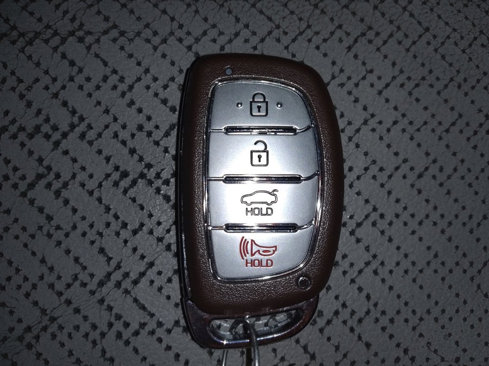 Used 2017 Hyundai Elantra Limited image 32