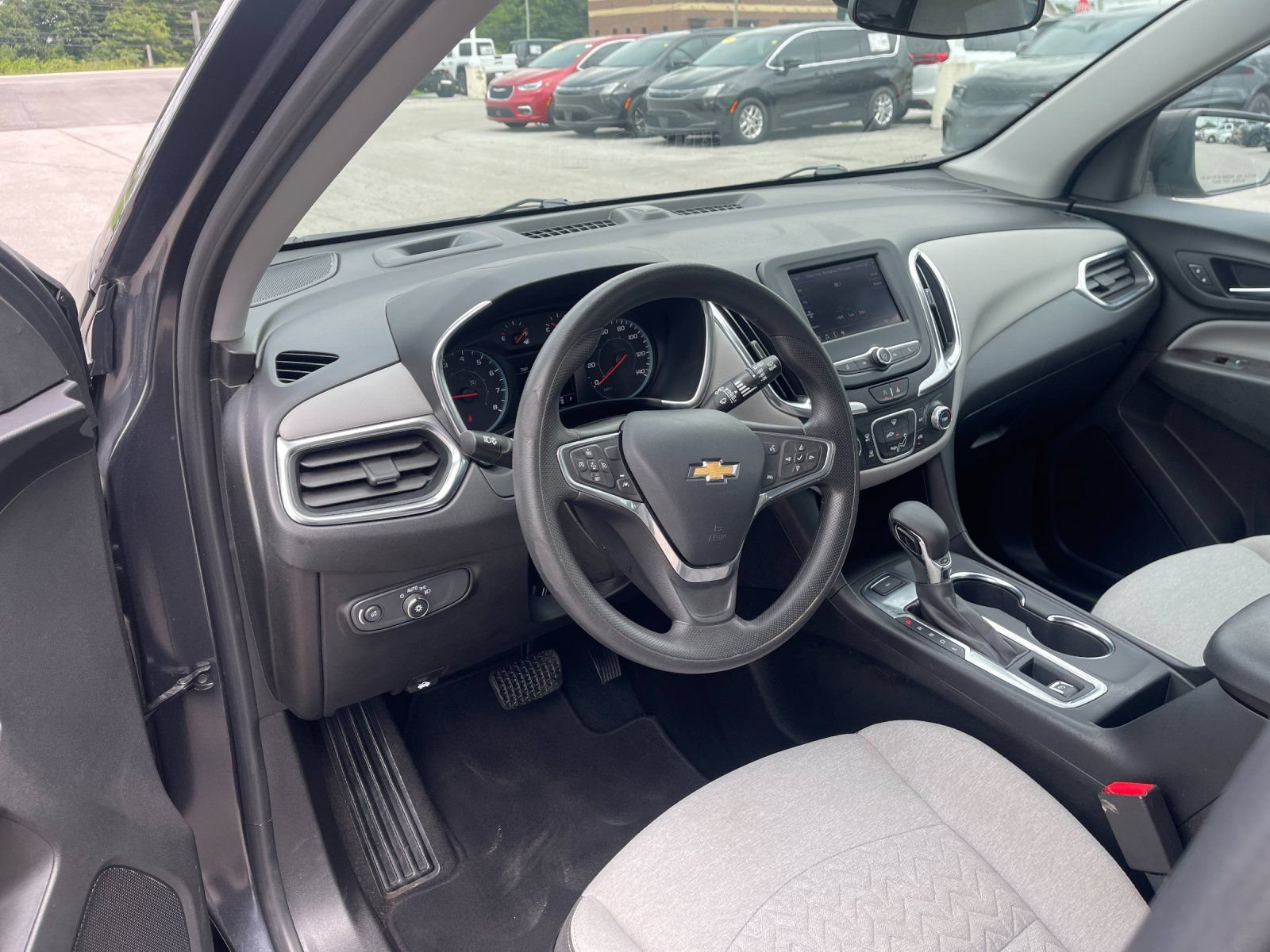 Used 2022 Chevrolet Equinox LS AWD/4WD image 11