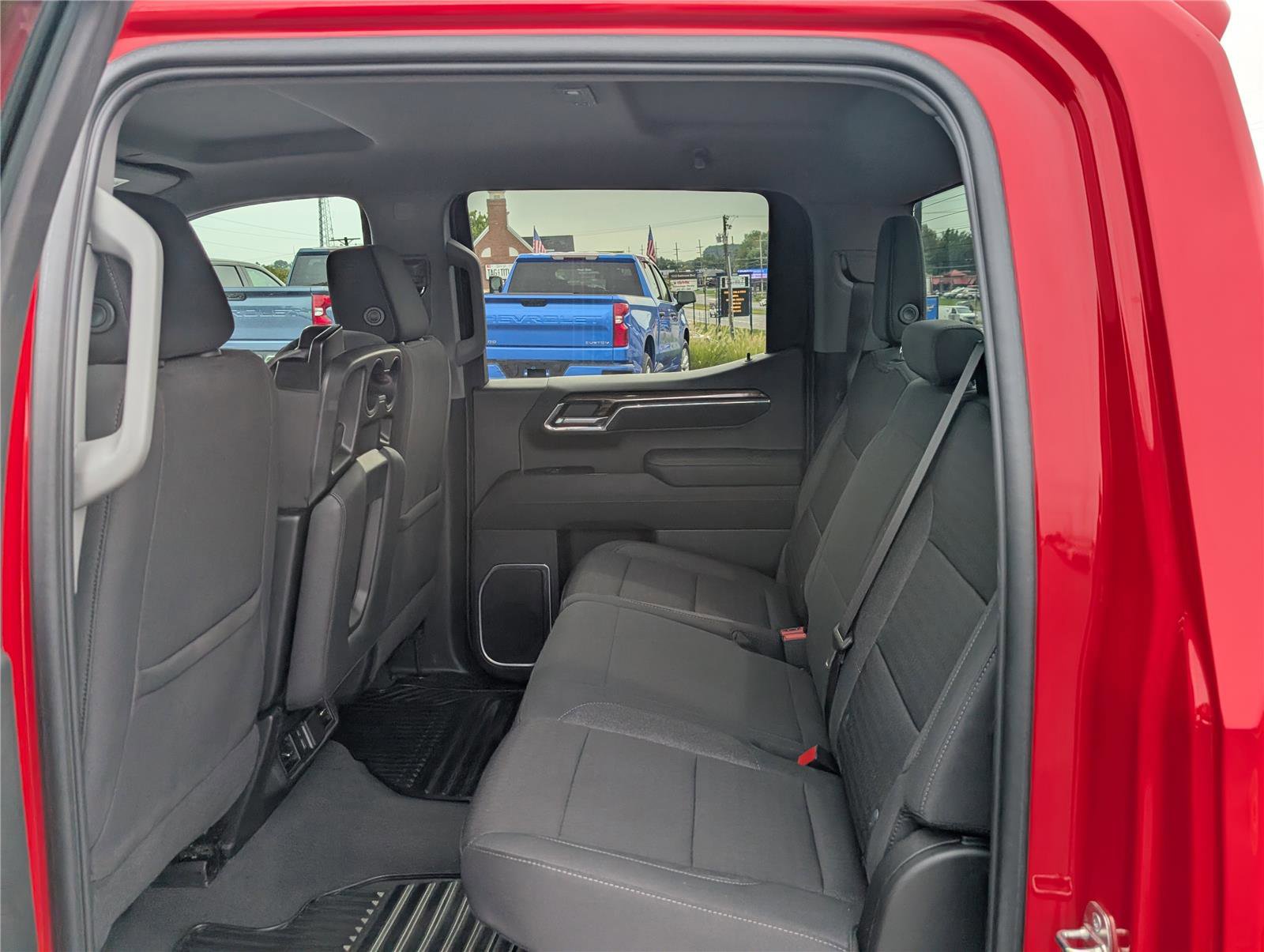 Used 2023 Chevrolet Silverado 1500 LT image 14