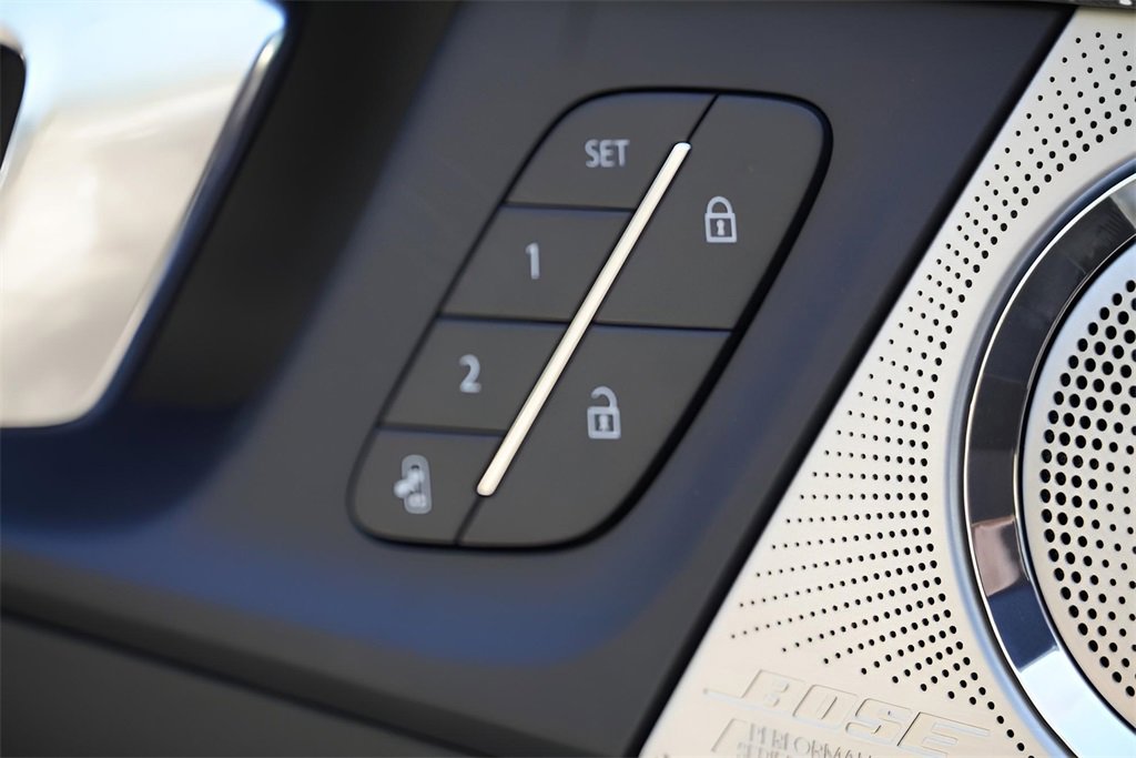 New 2026 Buick Enclave Avenir image 18