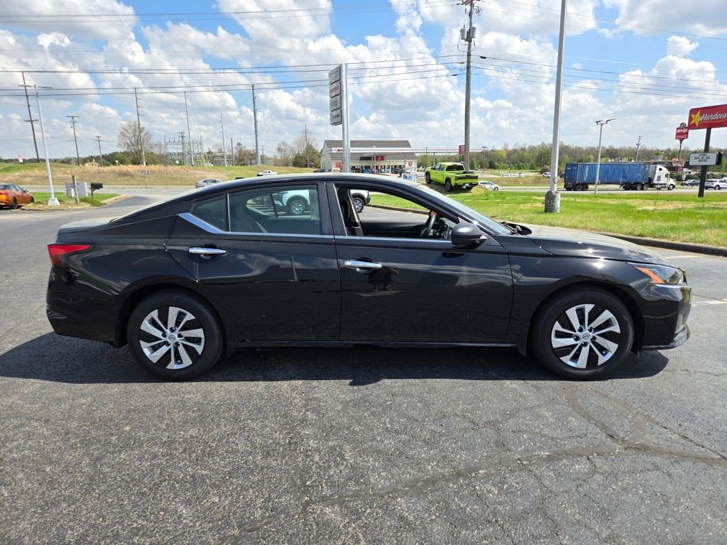 Certified 2025 Nissan Altima 2.5 S FWD image 6