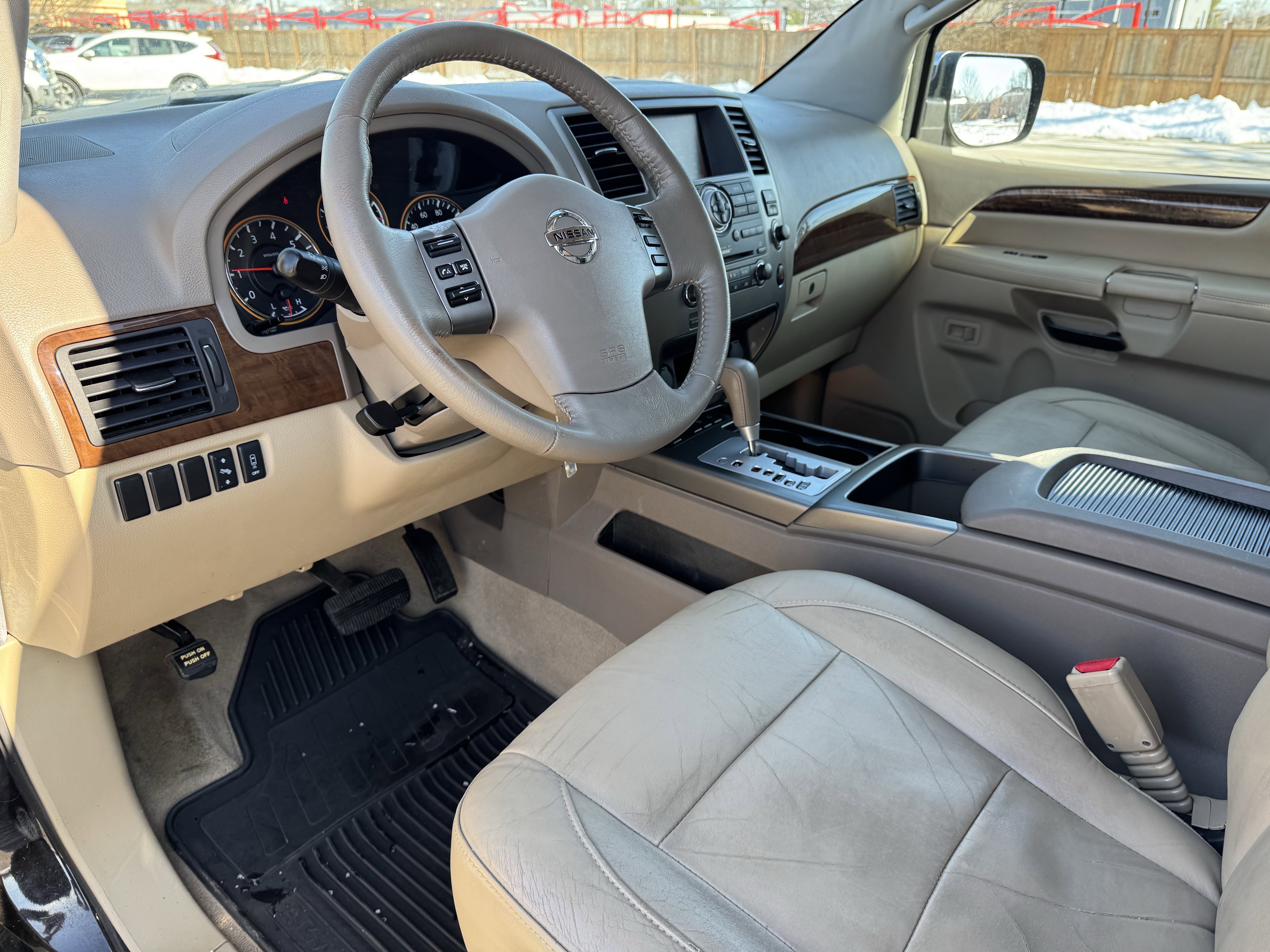 Used 2011 Nissan Armada SL image 28