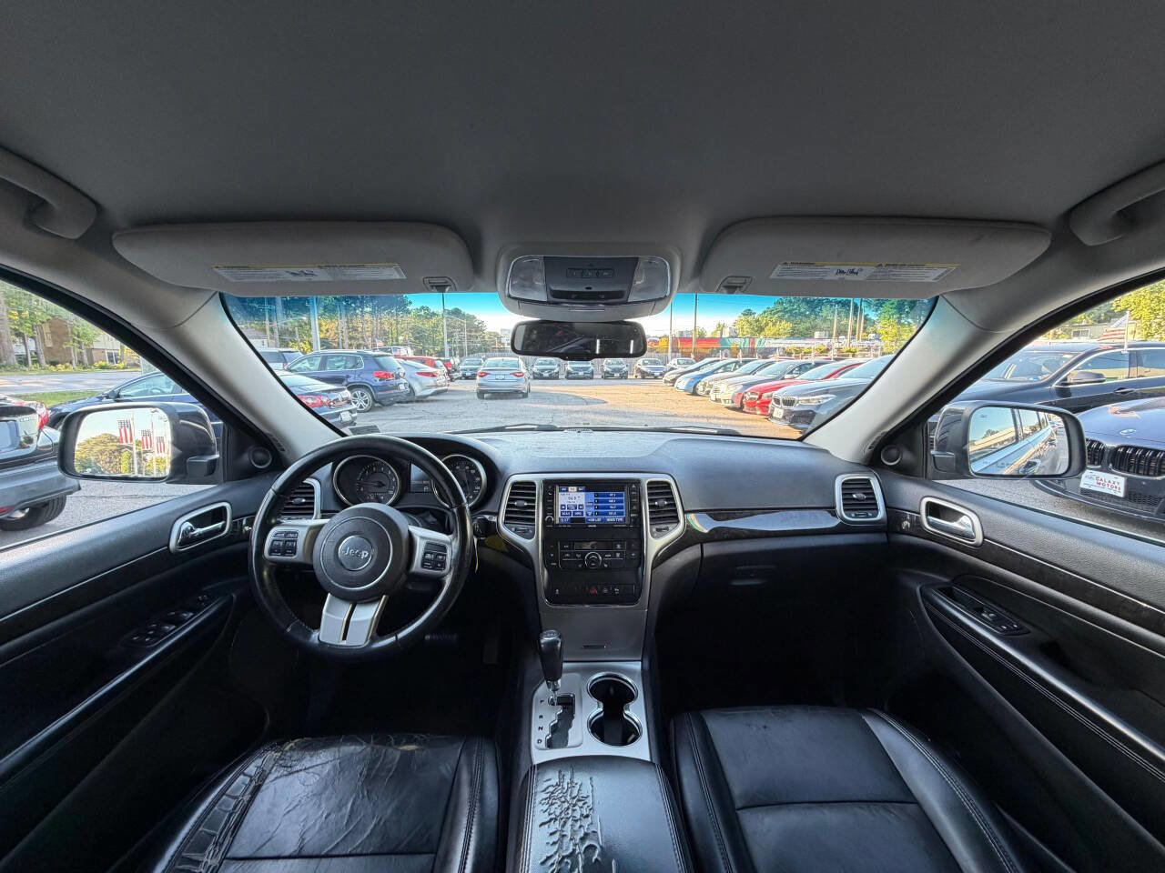 Used 2011 Jeep Grand Cherokee Laredo AWD/4WD image 10