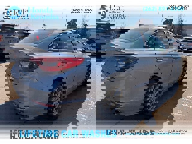 Used 2015 Hyundai Sonata SE w/ Option Group 09 image 2