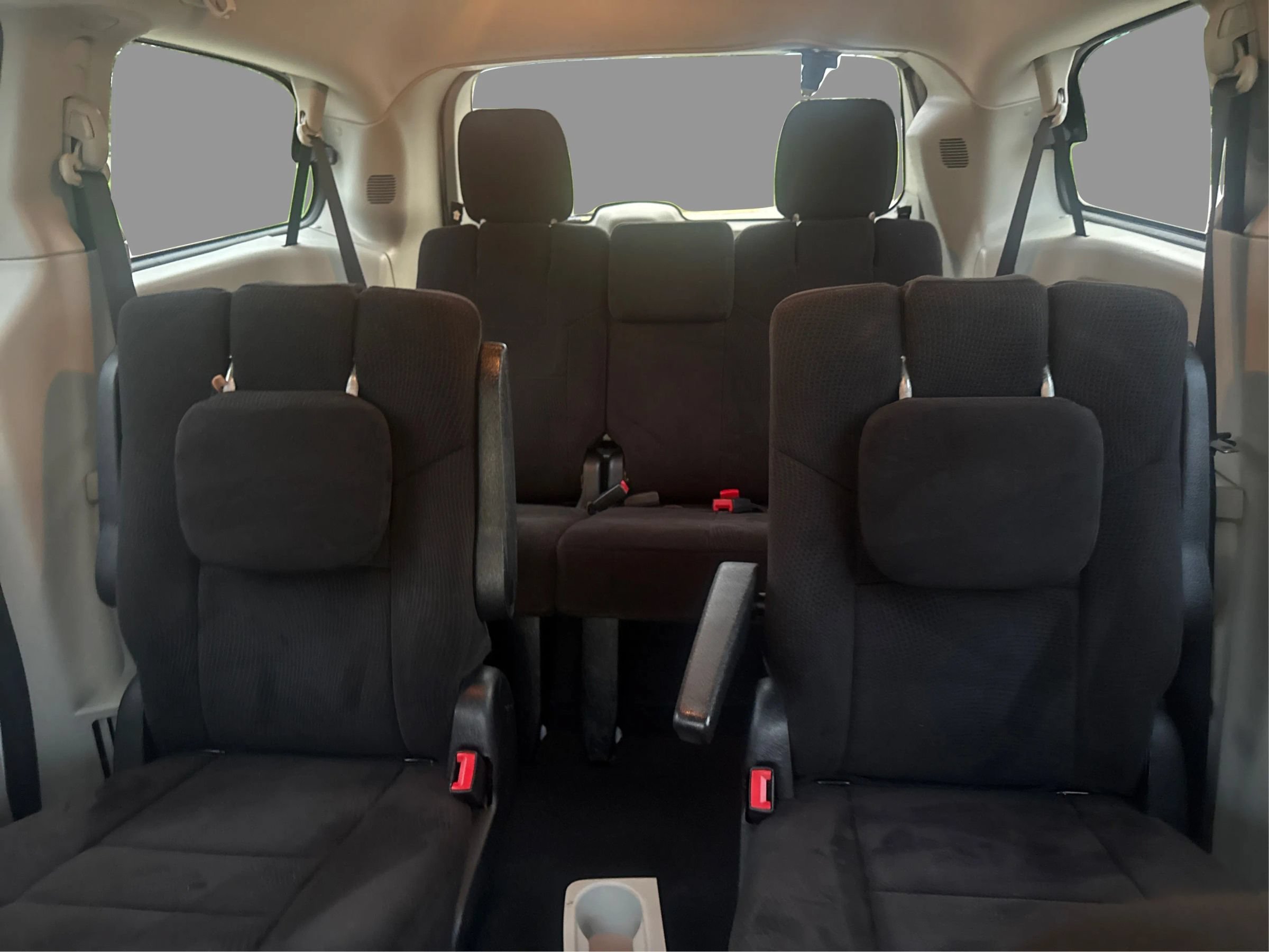 Used 2012 Dodge Grand Caravan SXT FWD image 25