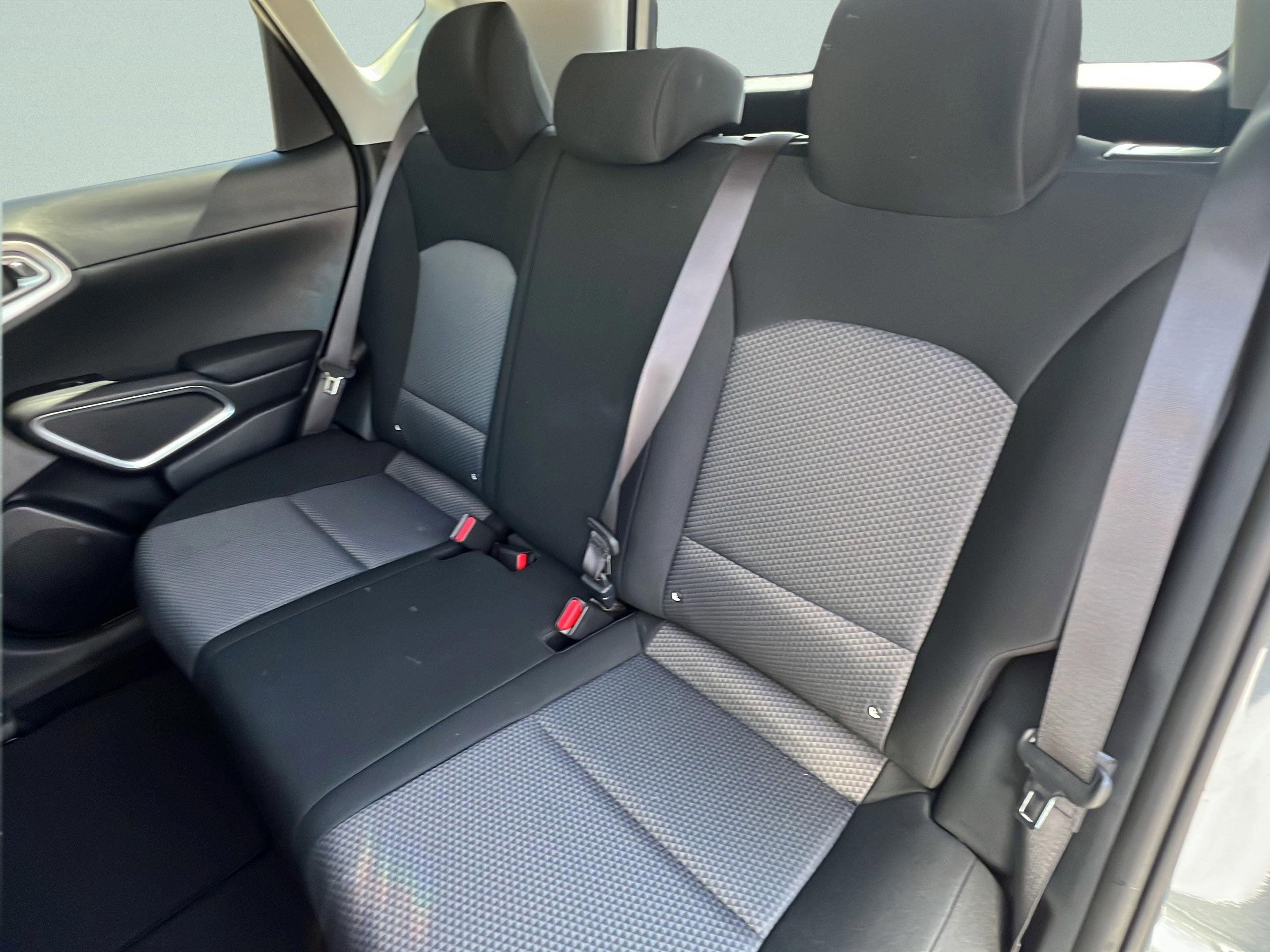 Certified 2025 Kia Soul LX w/ LX Technology Package FWD image 10