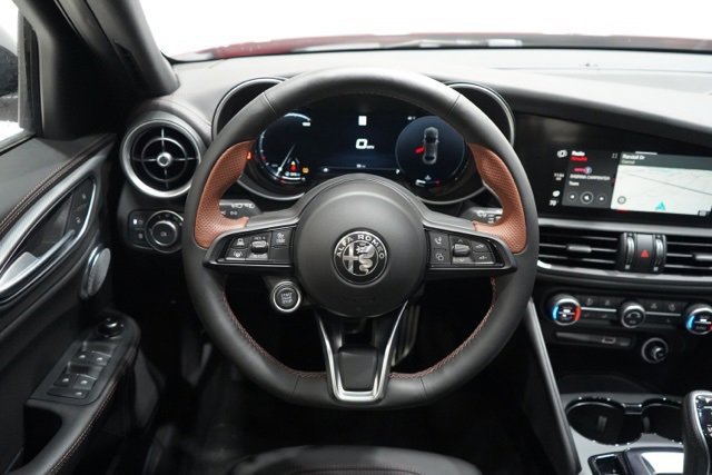 New 2025 Alfa Romeo Giulia Intensa AWD w/ Driving Assist Package image 12