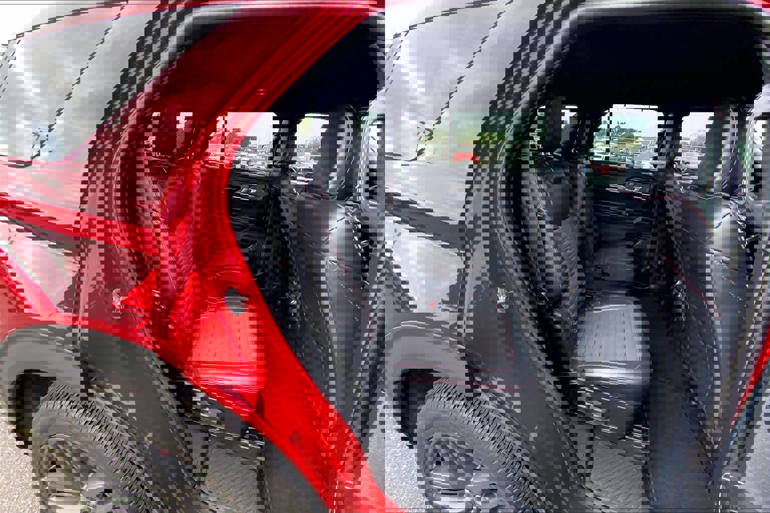 Certified 2025 Ford Explorer ST-Line w/ Premium Package image 19