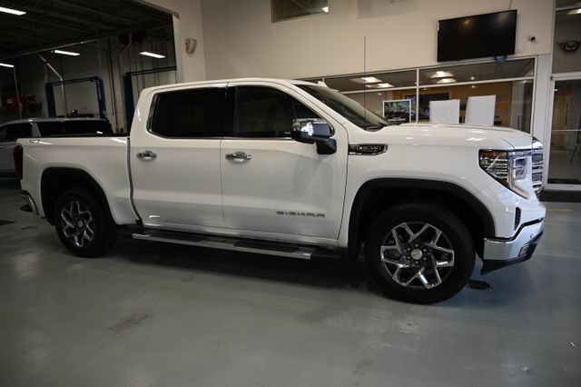New 2026 GMC Sierra 1500 SLT w/ SLT Premium Plus Package AWD/4WD image 4