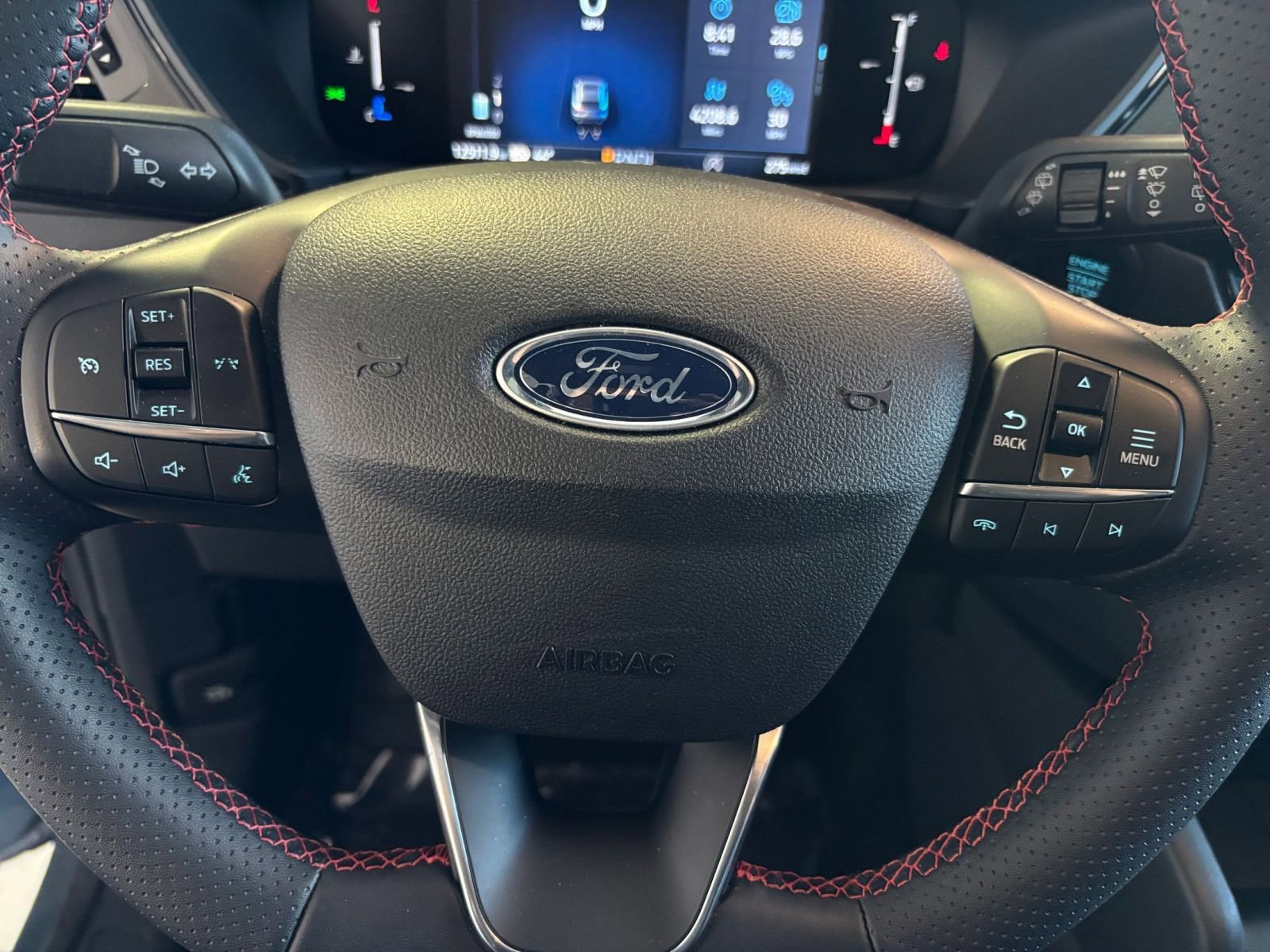 Used 2025 Ford Escape ST-Line image 28