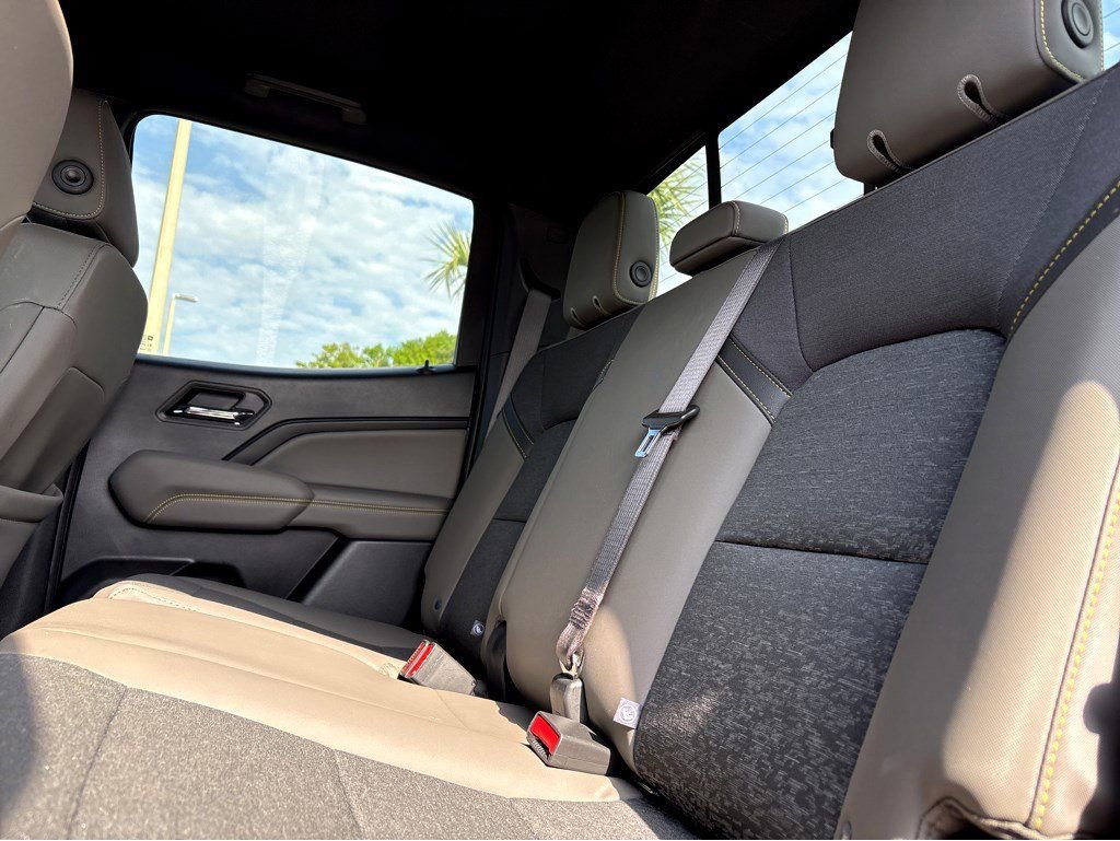 Certified 2024 Chevrolet Colorado ZR2 AWD/4WD image 17