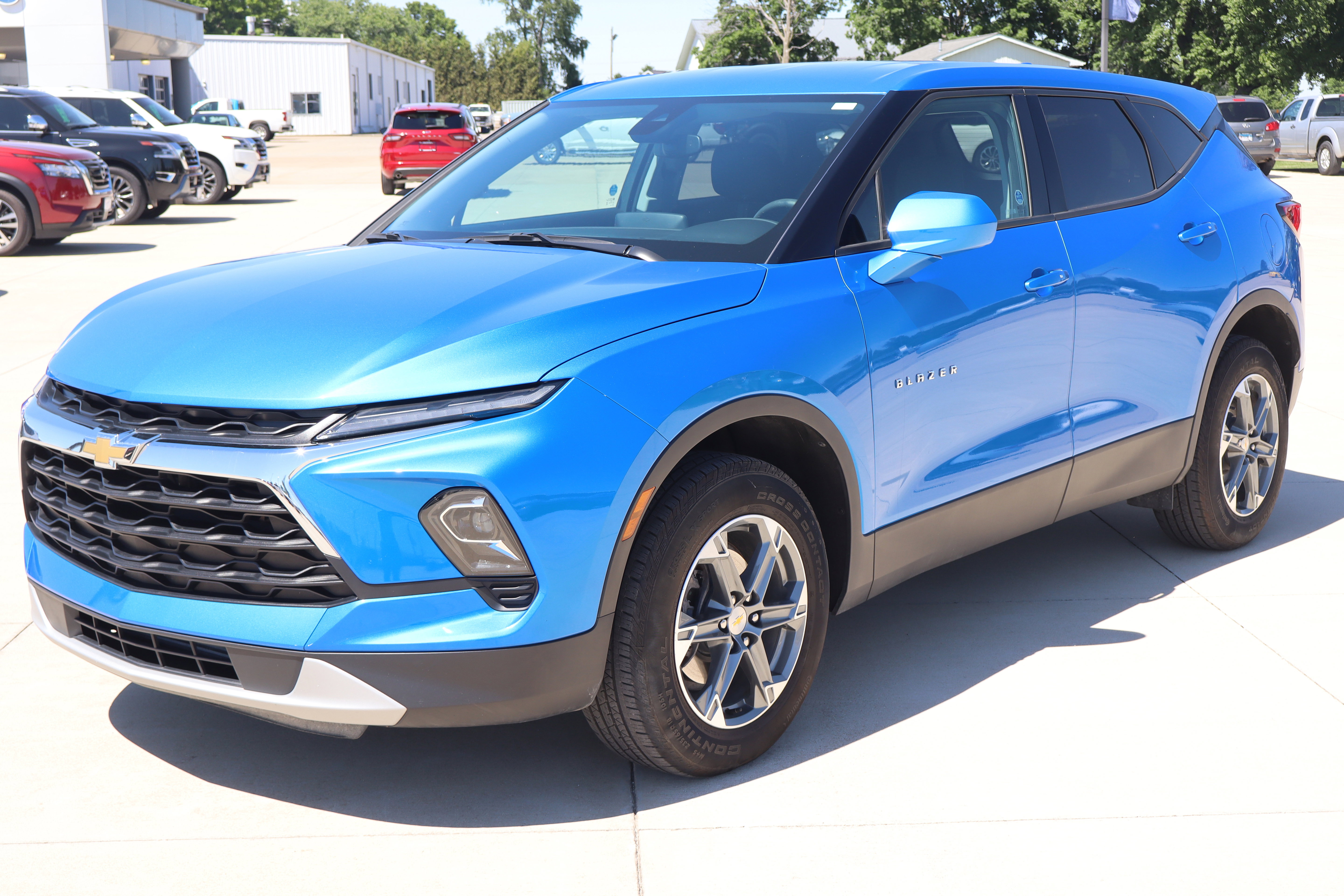 Used 2024 Chevrolet Blazer LT w/ LPO, Floor Liner Package FWD image 2