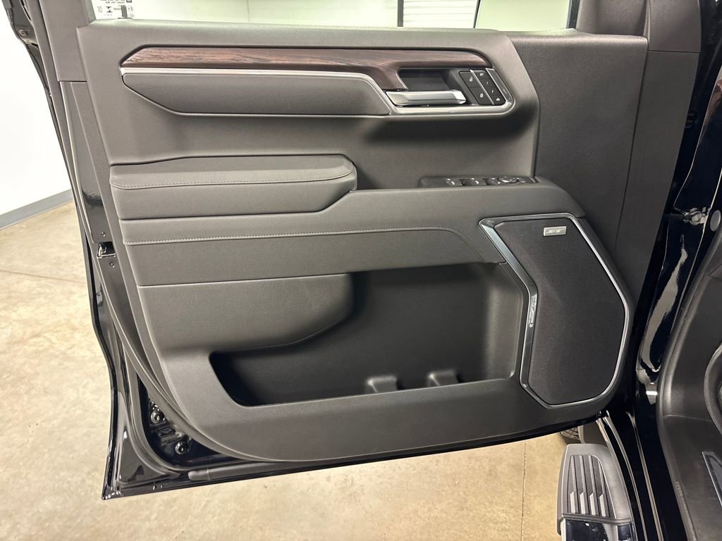 New 2026 GMC Sierra 1500 SLT w/ SLT Premium Plus Package image 19