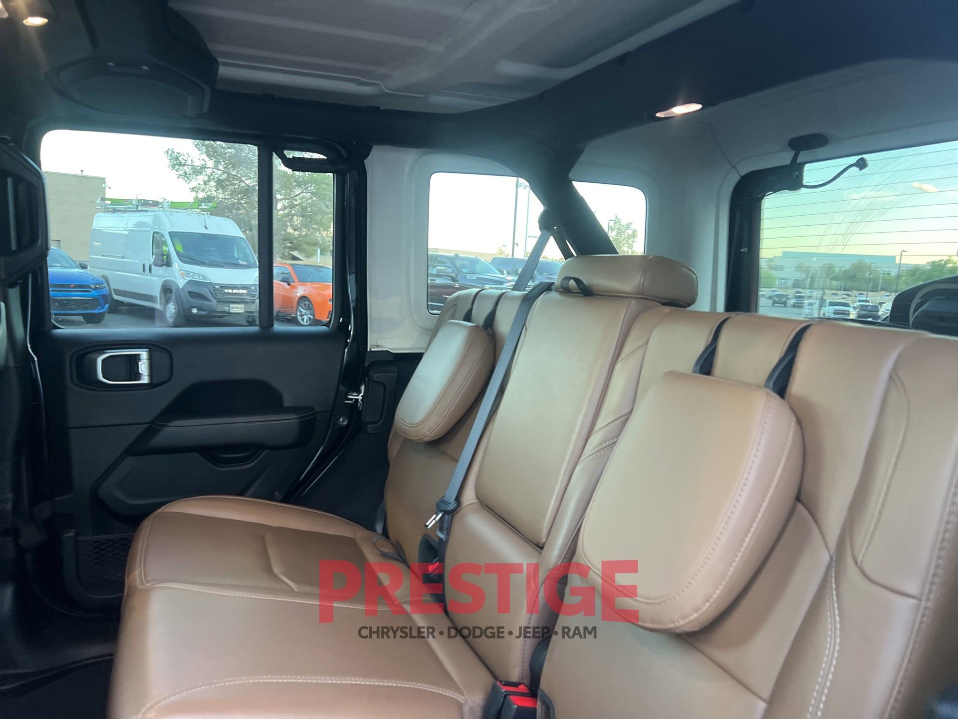 Used 2022 Jeep Wrangler Unlimited Rubicon 4xe AWD/4WD image 24