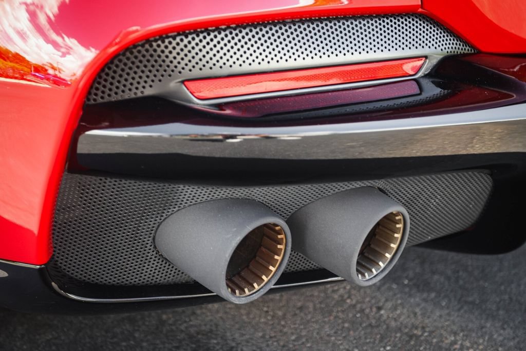 Used 2022 Ferrari Portofino M RWD image 19