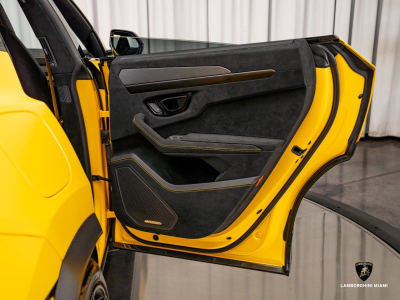 Used 2024 Lamborghini Urus Performante image 62