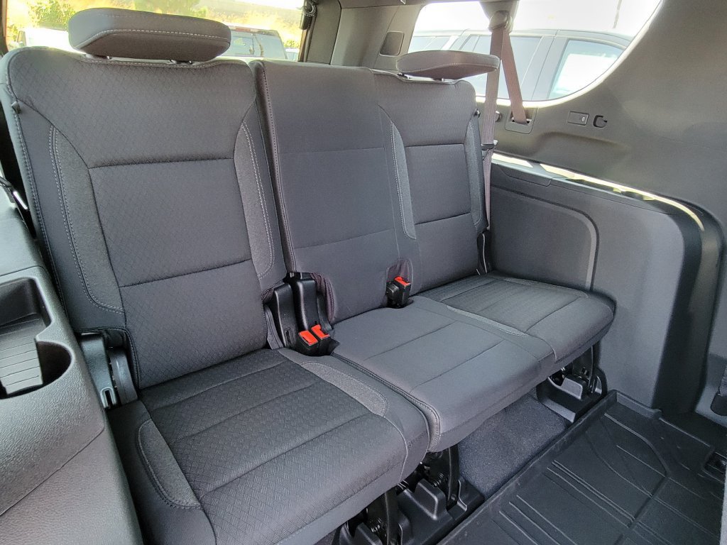 New 2027 Chevrolet Suburban LS RWD image 20