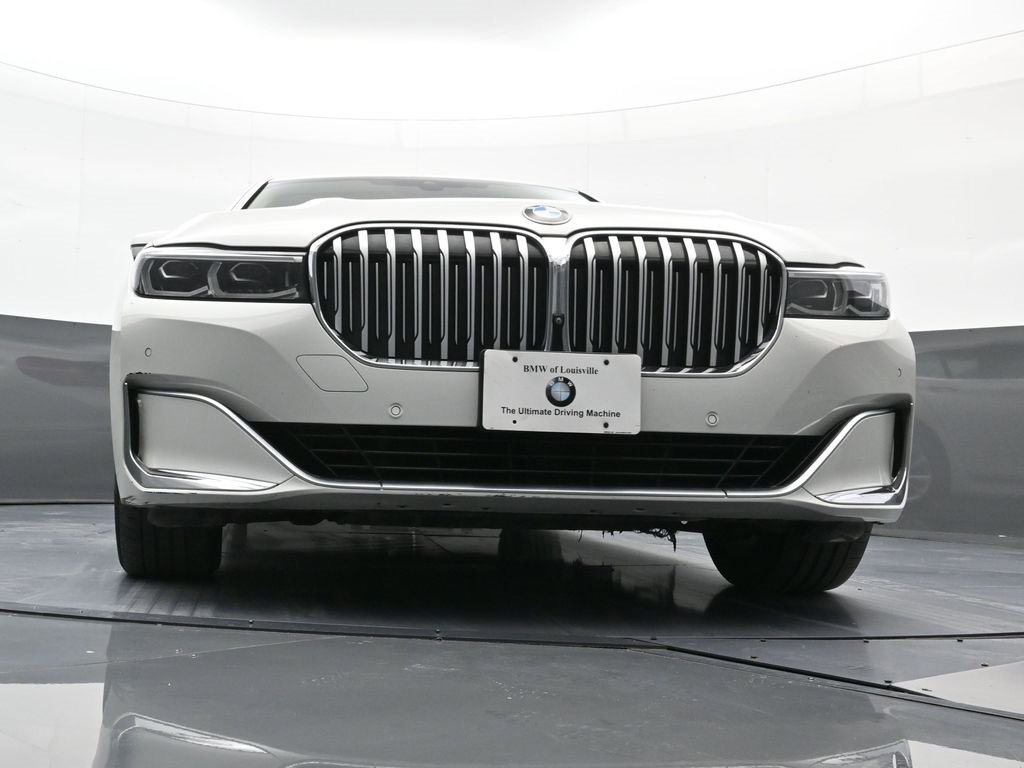 Used 2021 BMW 740i xDrive image 23