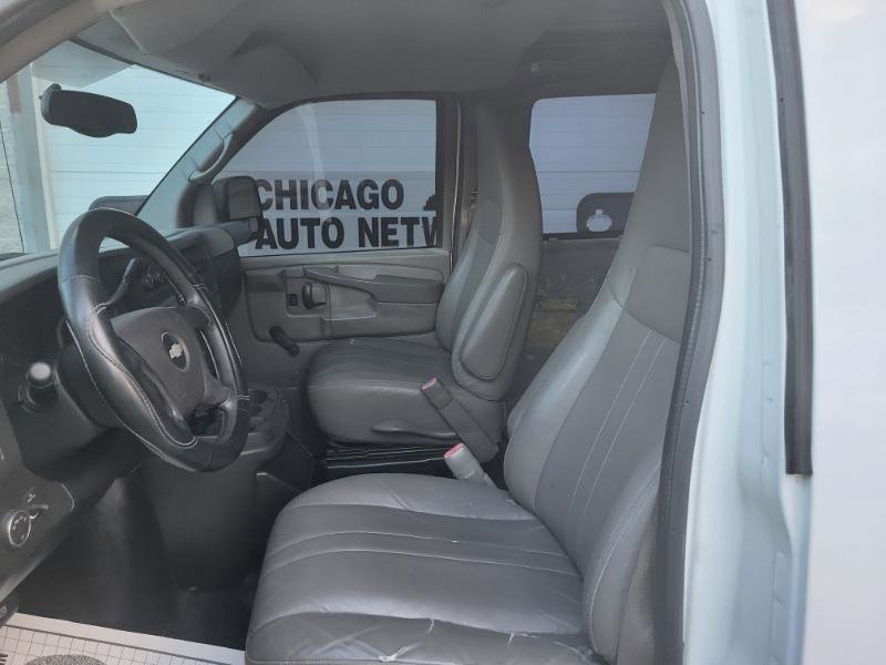 Used 2011 Chevrolet Express 1500 AWD image 25
