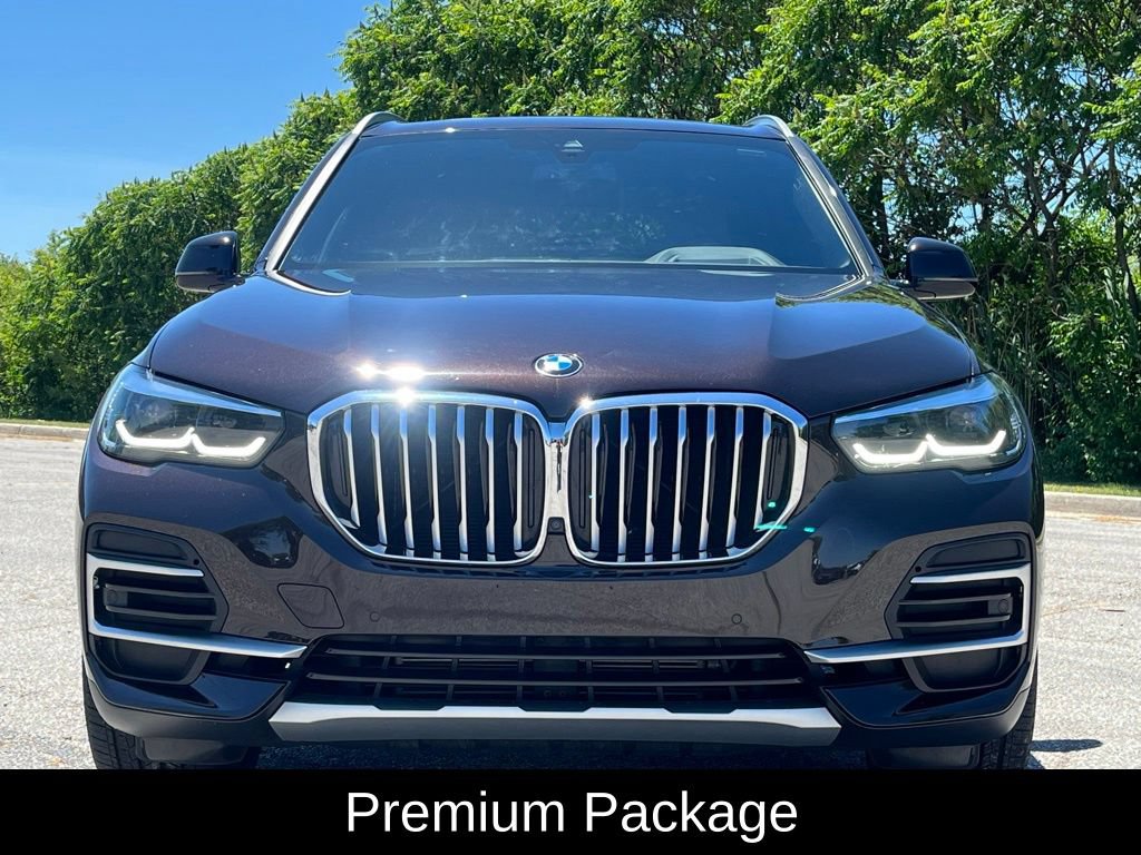 Used 2022 BMW X5 xDrive40i w/ Premium Package AWD/4WD image 2
