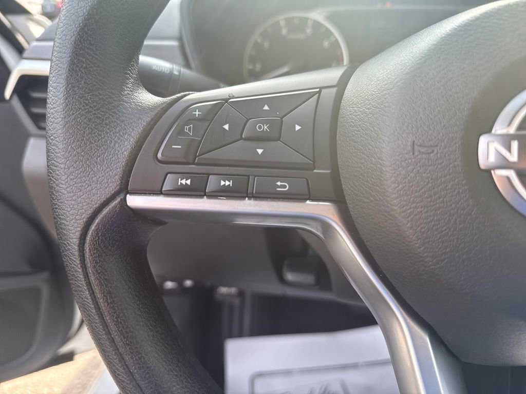 Used 2025 Nissan Altima 2.5 SV image 20