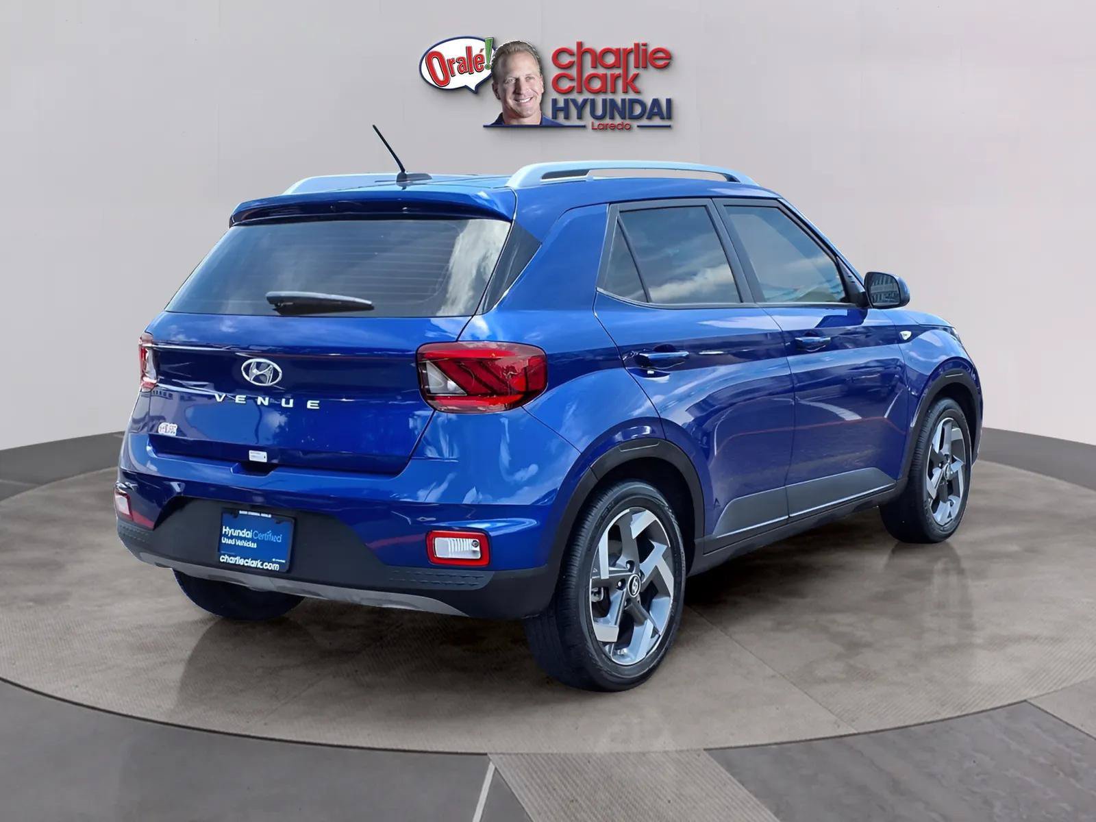 Certified 2024 Hyundai Venue SEL FWD image 5