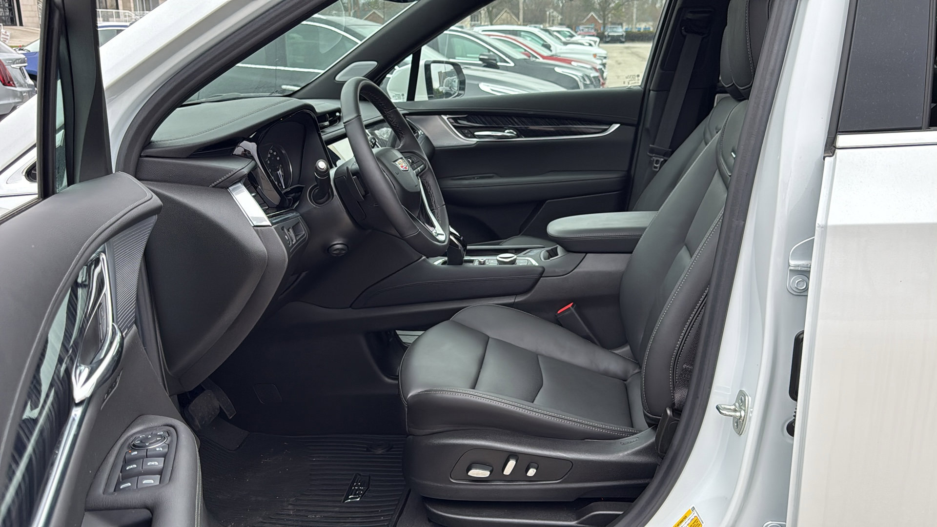 New 2025 Cadillac XT6 Premium Luxury image 8