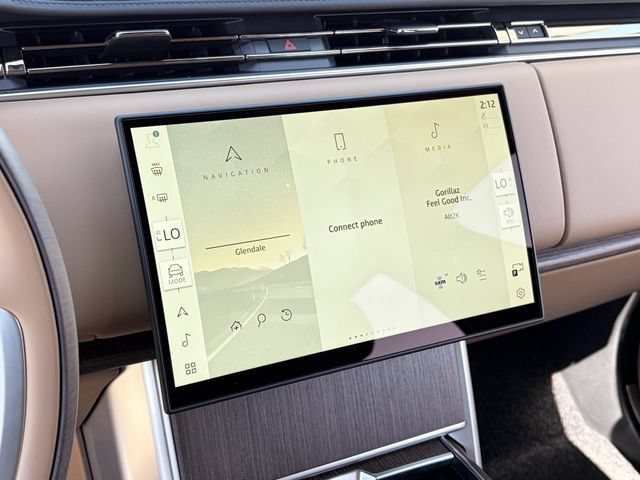 New 2026 Land Rover Range Rover Long Wheelbase SE AWD/4WD image 8