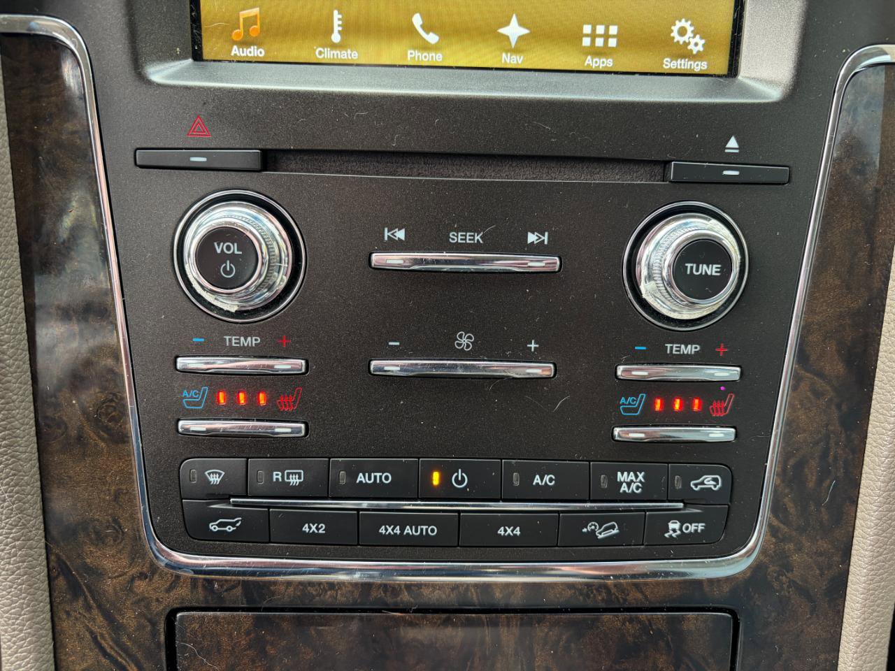 Used 2016 Lincoln Navigator L Select AWD/4WD image 22