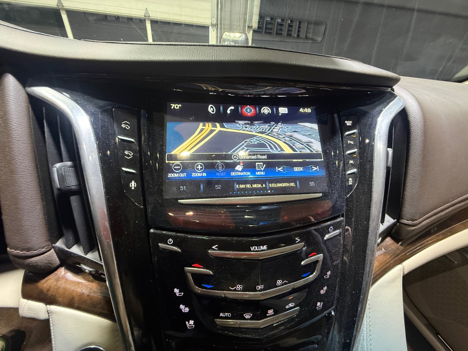 Used 2016 Cadillac Escalade Luxury AWD/4WD image 28