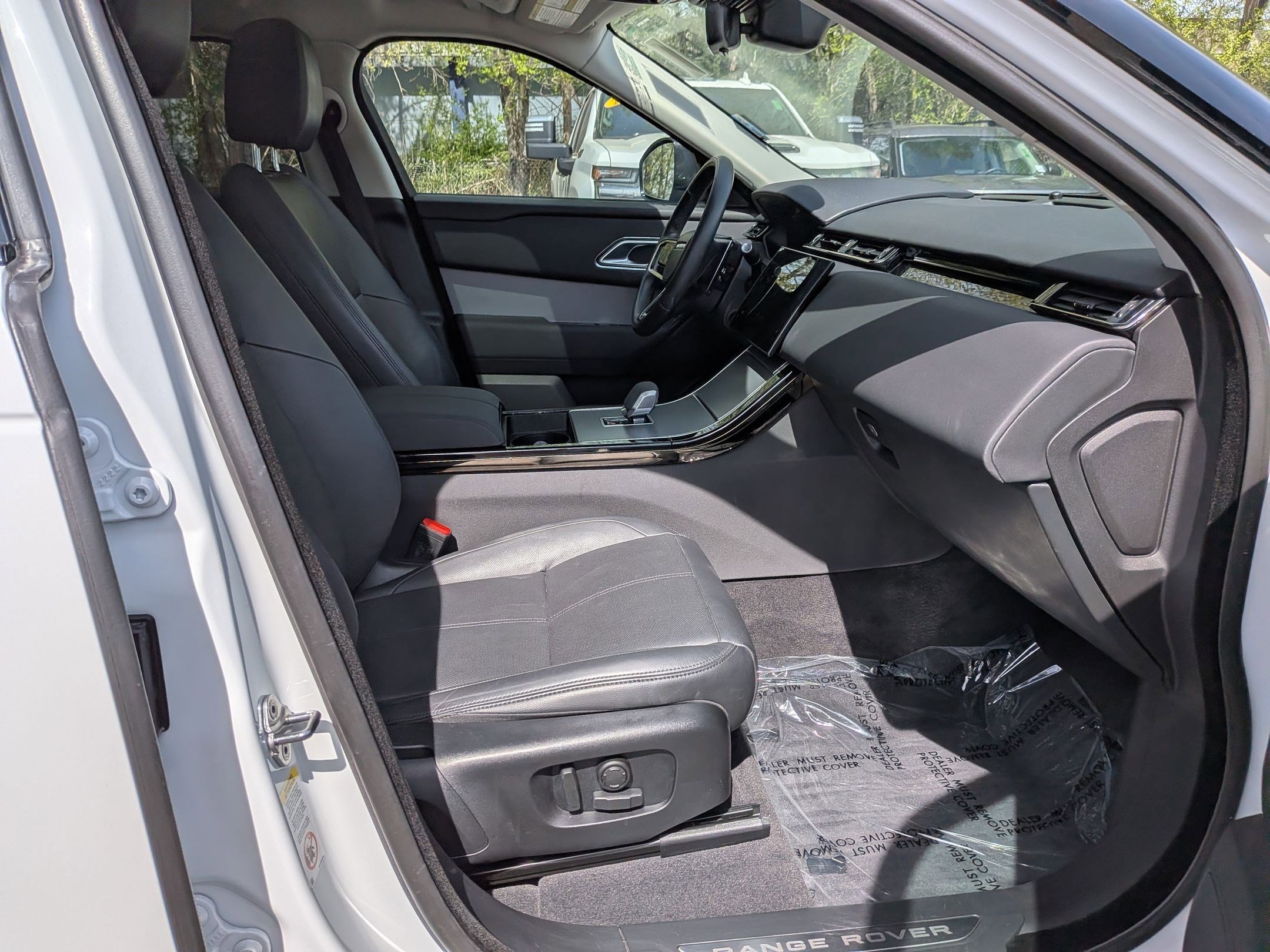 Used 2024 Land Rover Range Rover Velar S image 29